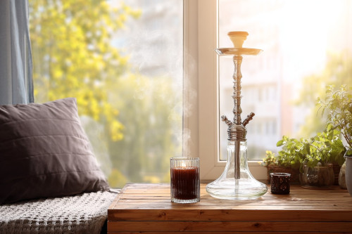 Jak utrzymać świeży zapach w pomieszczeniu po paleniu shishy lub e-papierosa?