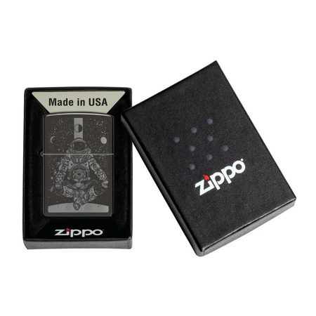 Feuerzeug ZIPPO - ASTRONAUT IN SPACE
